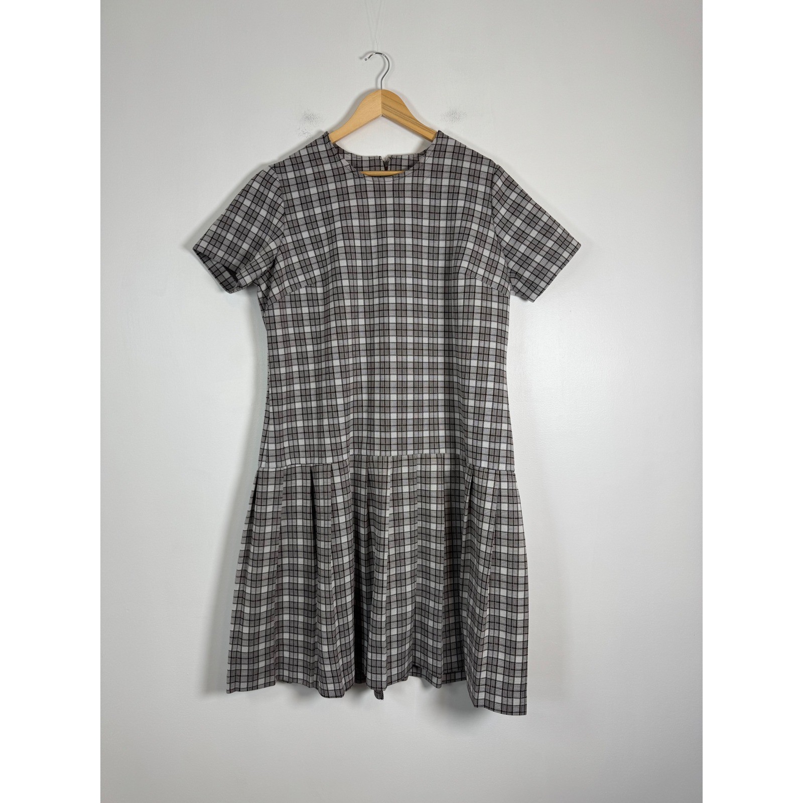 Vintage ILGWU Union Made Women 22.5 Drop Waist Dress Brown Plaid Pleated Retro