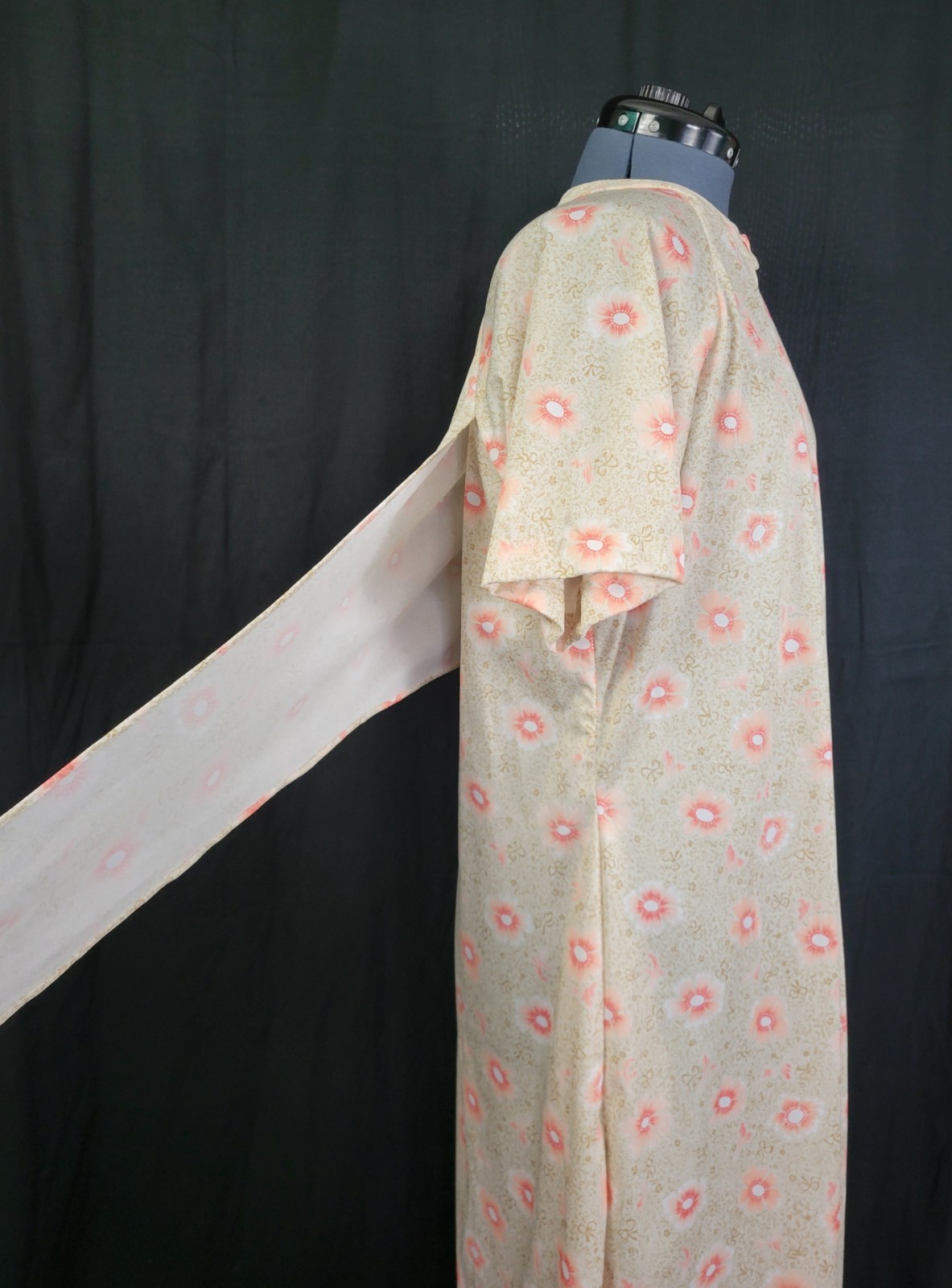 Vintage Cream/Gold/Coral Floral Dress w Wrap Around Overblouse Size XL?