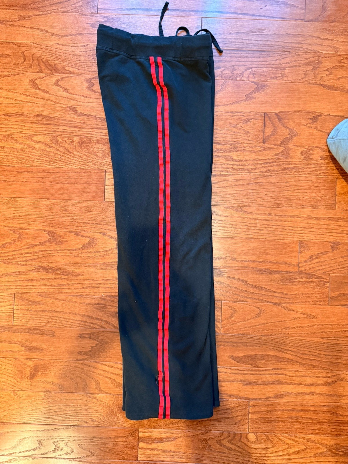 Women’s Vintage Early 2000’s Emily The Strange Size L Black Track Pants