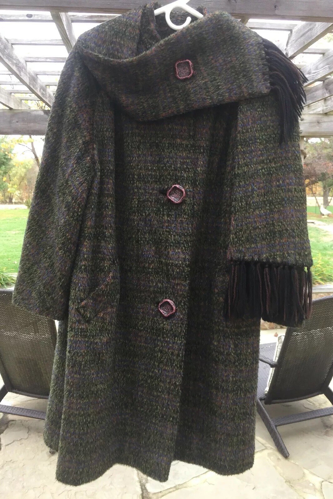 Stunning Vintage Shag Swing Coat w/ Fringe Trim Scarf Crude Buttons Bromleigh L