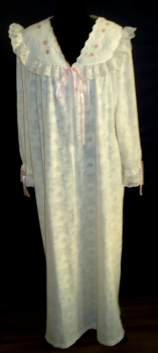 Vtg-70s APPEL USA Women’s Maxi Intimates & Sleepwear Embroidery Size-XXL/XXXL