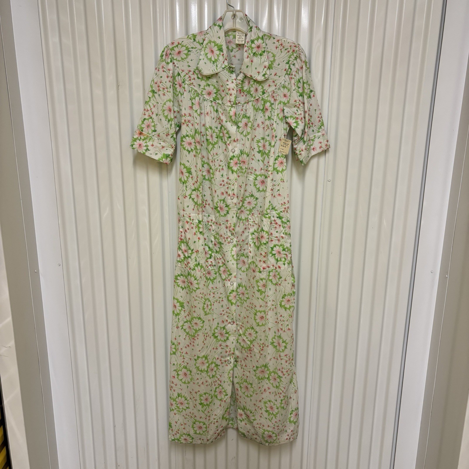 True Vintage 1970s Sears House Coat Dress Women’s Small Mod Madmen Green Floral