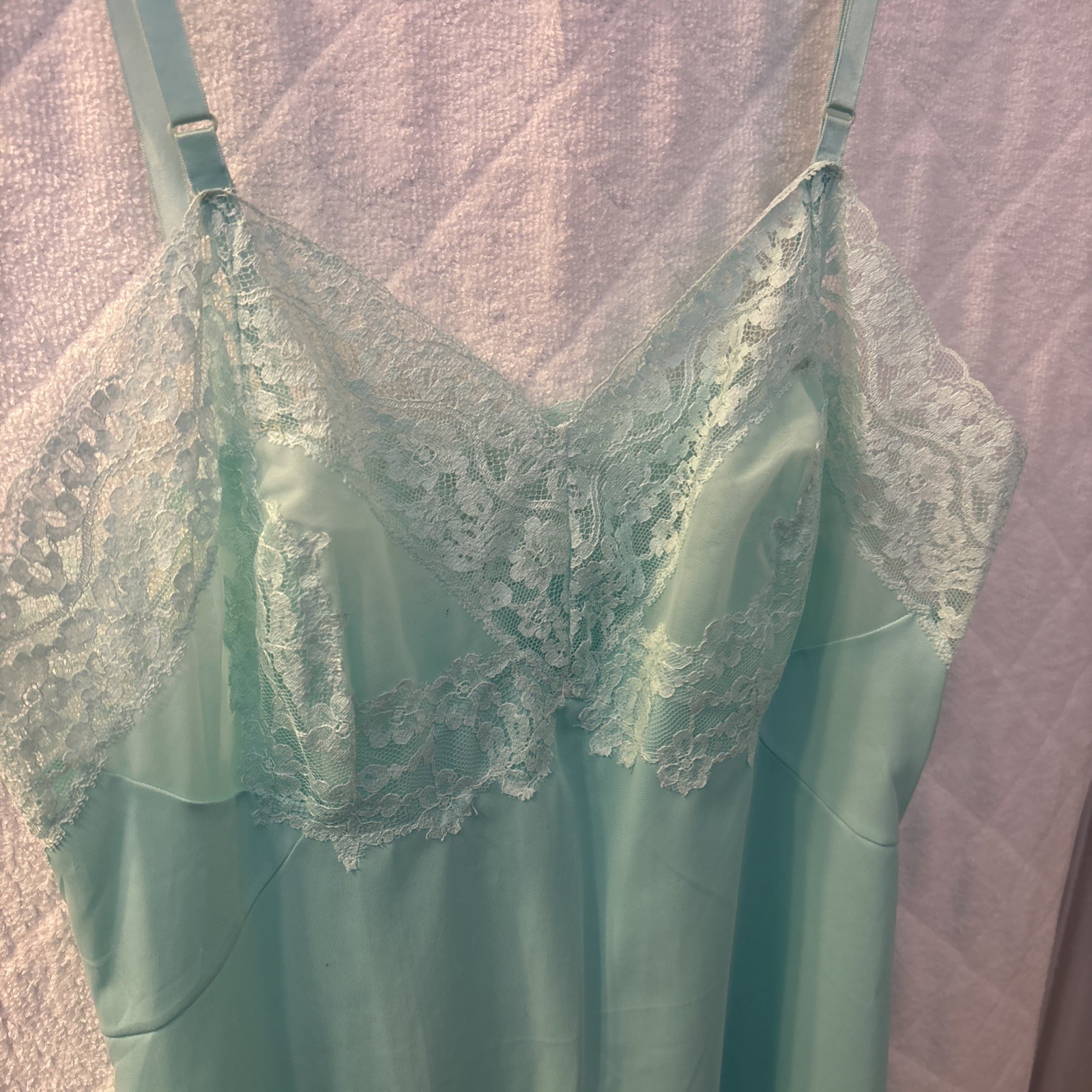 Vintage Vassarette Full Slip Womens Seafoam Lace Trim Nylon Tricot Small 32”