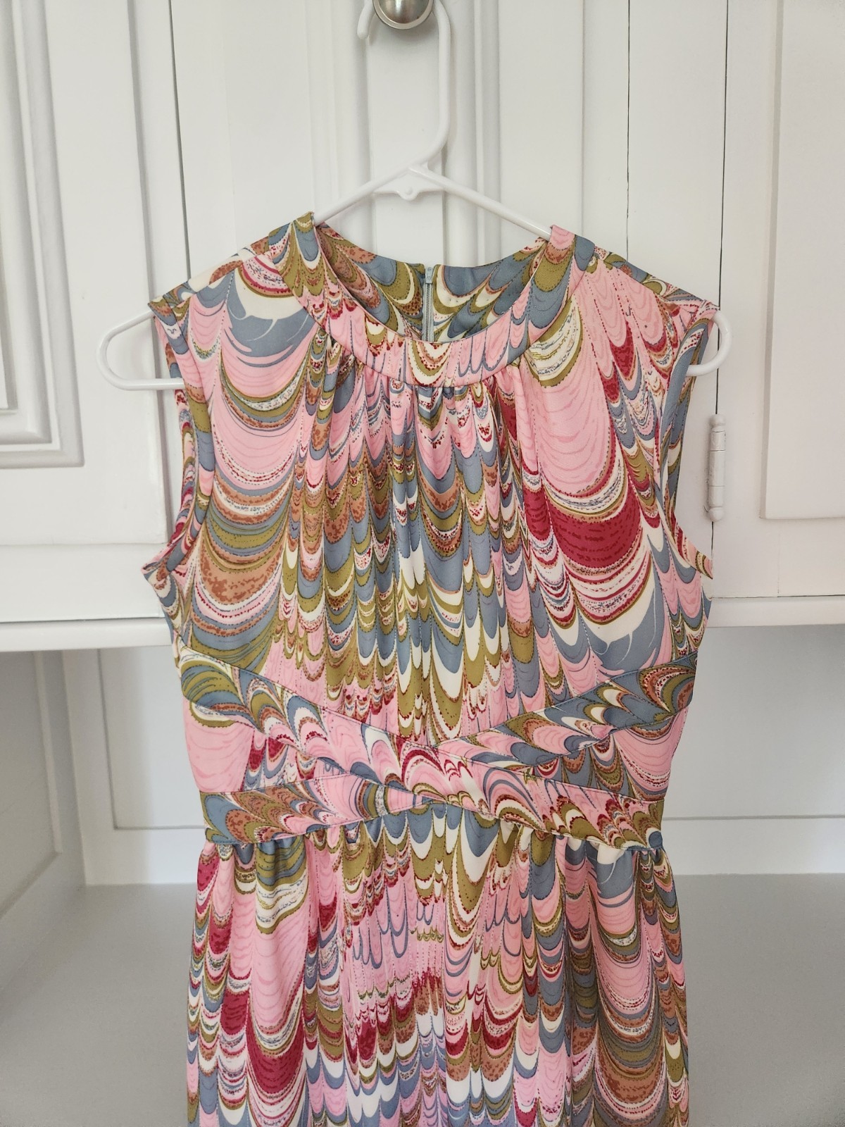 Vintage 1970’s Leslie Fay Sleeveless Hippie Marbled Maxi Dress Size 4 / Small