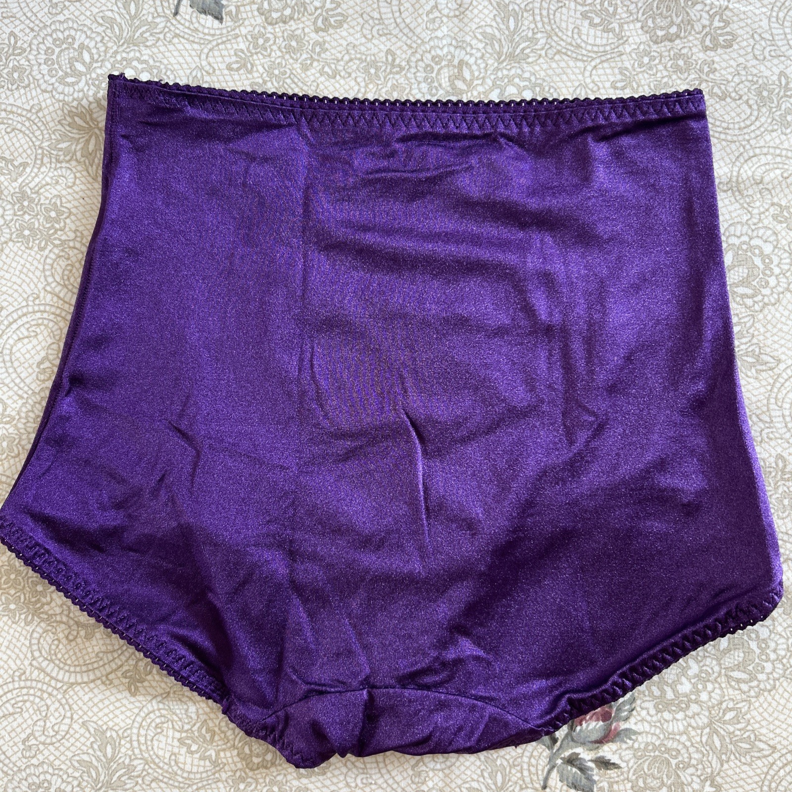 Underscore Shapewear Medium Control Purple Panties Briefs Size Med NWOT