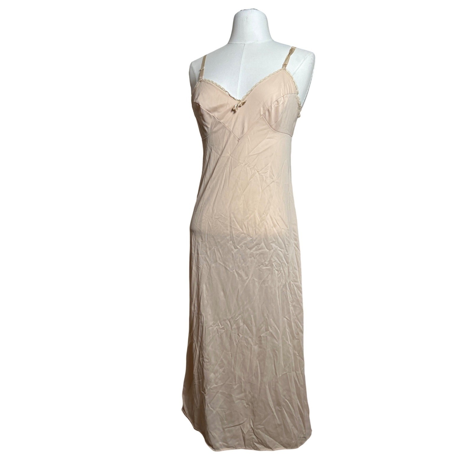 Vassarette Vintage Nude Beige Lace Trim Full Slip Dress Nylon Size 34