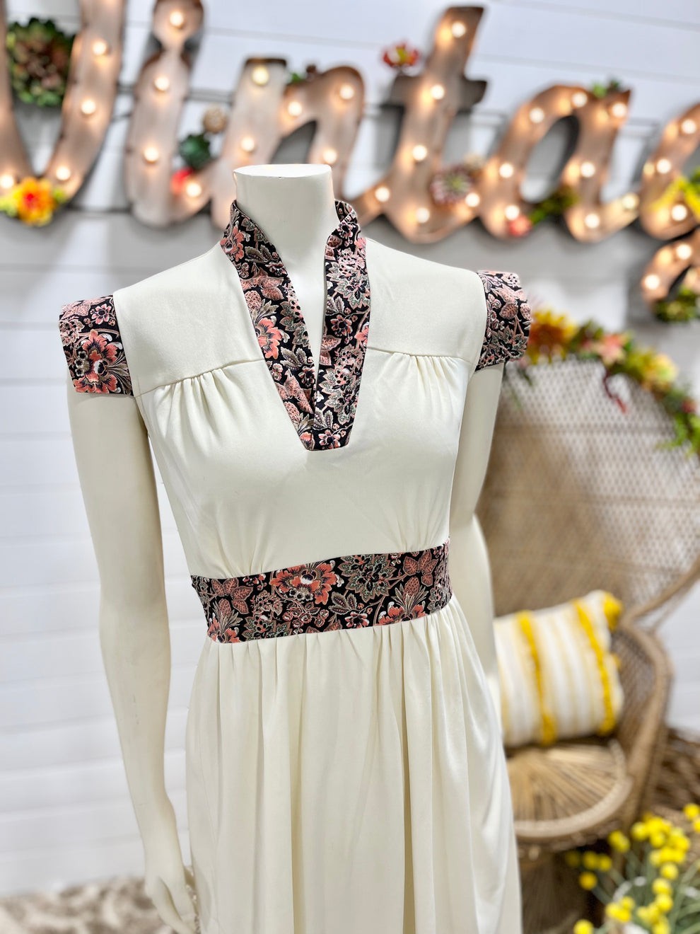 Vintage 70s Wild Floral Banded Waist Bohemian Mini Dress