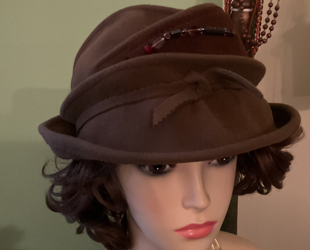 Hat Fedora style by Suzette Art Couture Wool EUC Taupe Tan Beaded
