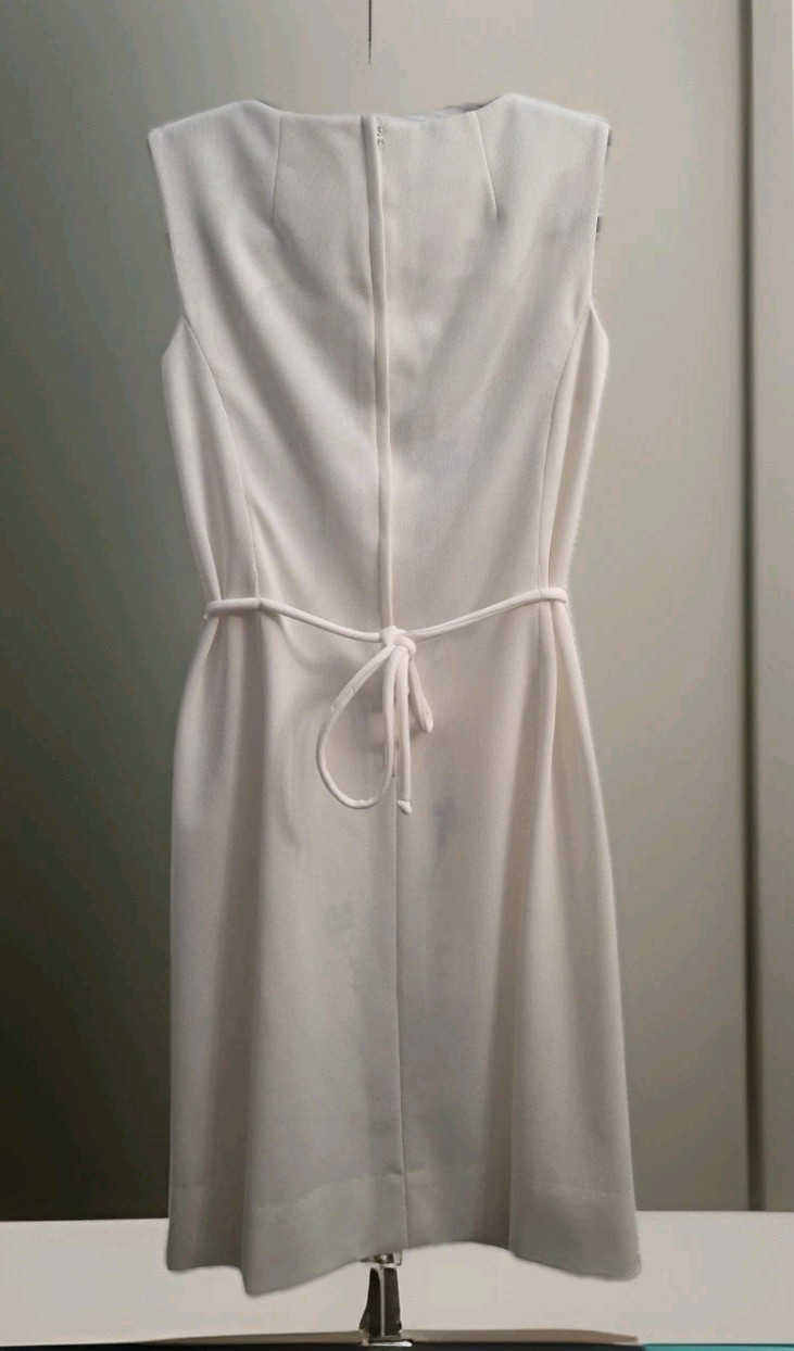 Vintage 1960s Serbin Muriel Ryan White Sleeveless Floral Mid Dress Silky Pin Up