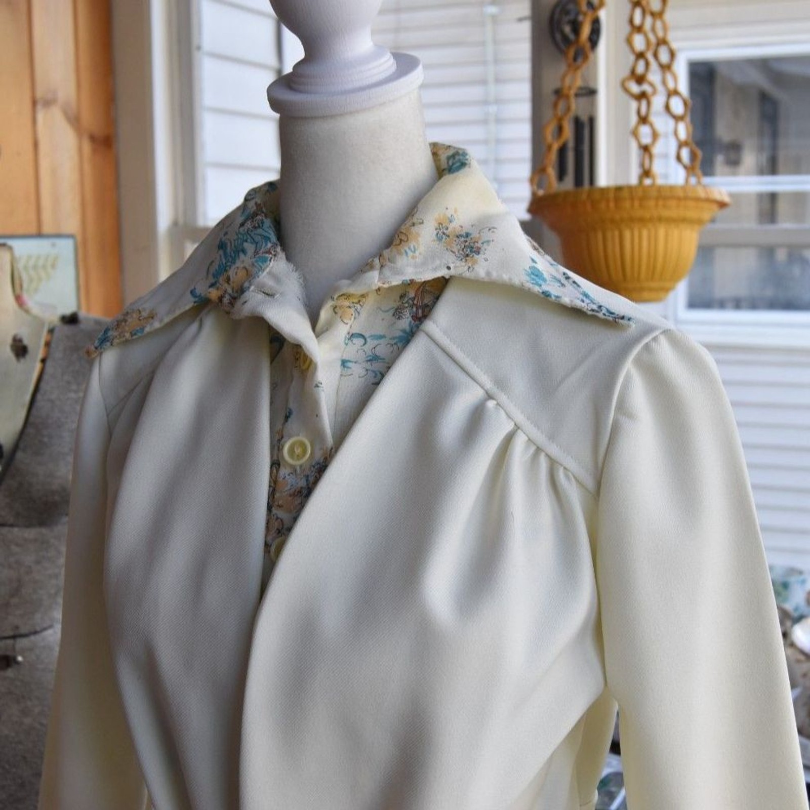 Vintage 70s 2 Pc Blouse Jacket Set Cream Blue Floral Sleeveless Tie Waist S