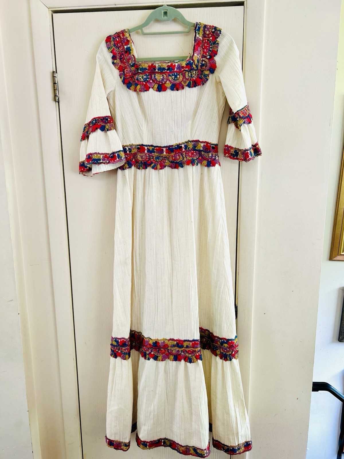 VTG 1960s Embroidered Festival Photo Shoot Mexican Folk Wedding Maxi Dress S