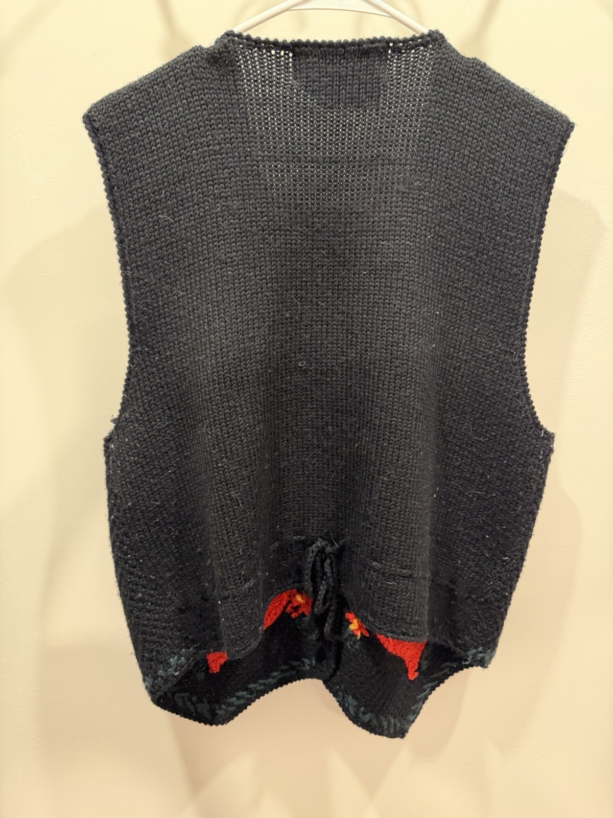 VINTAGE OBERMEYER Wool Heart & Flowers Embroidered Knit Vest, Large