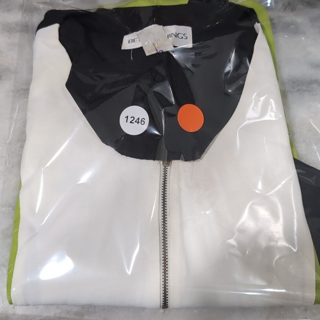 Betsy’s Things Vintage 90s Colorblock Horsebit Zip Front Top Lime Green Black 16