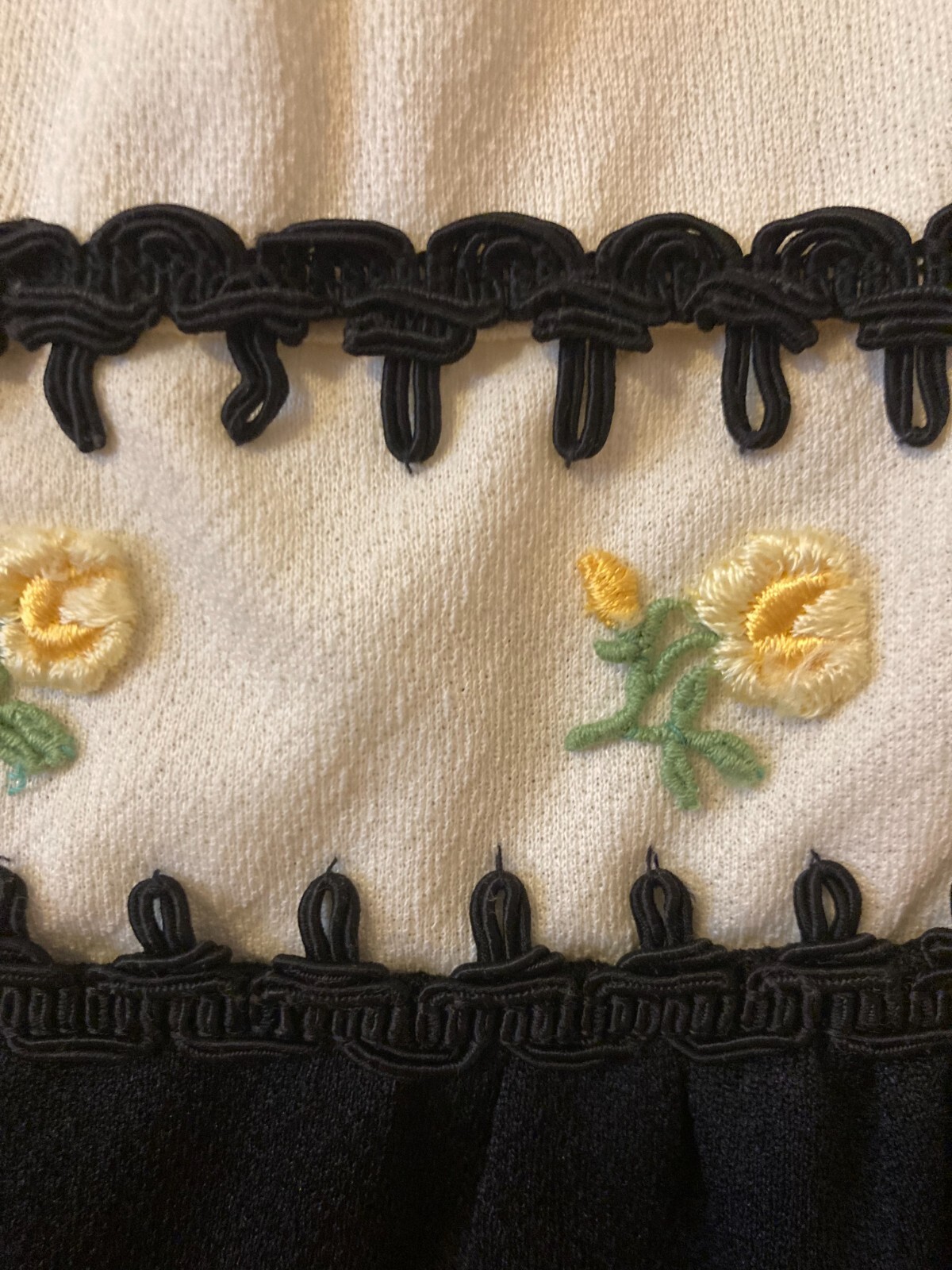VTG 50s 60s Maxi Dress Cream Black Embroidered Rose Appliques EMPIRE 22/38W NICE