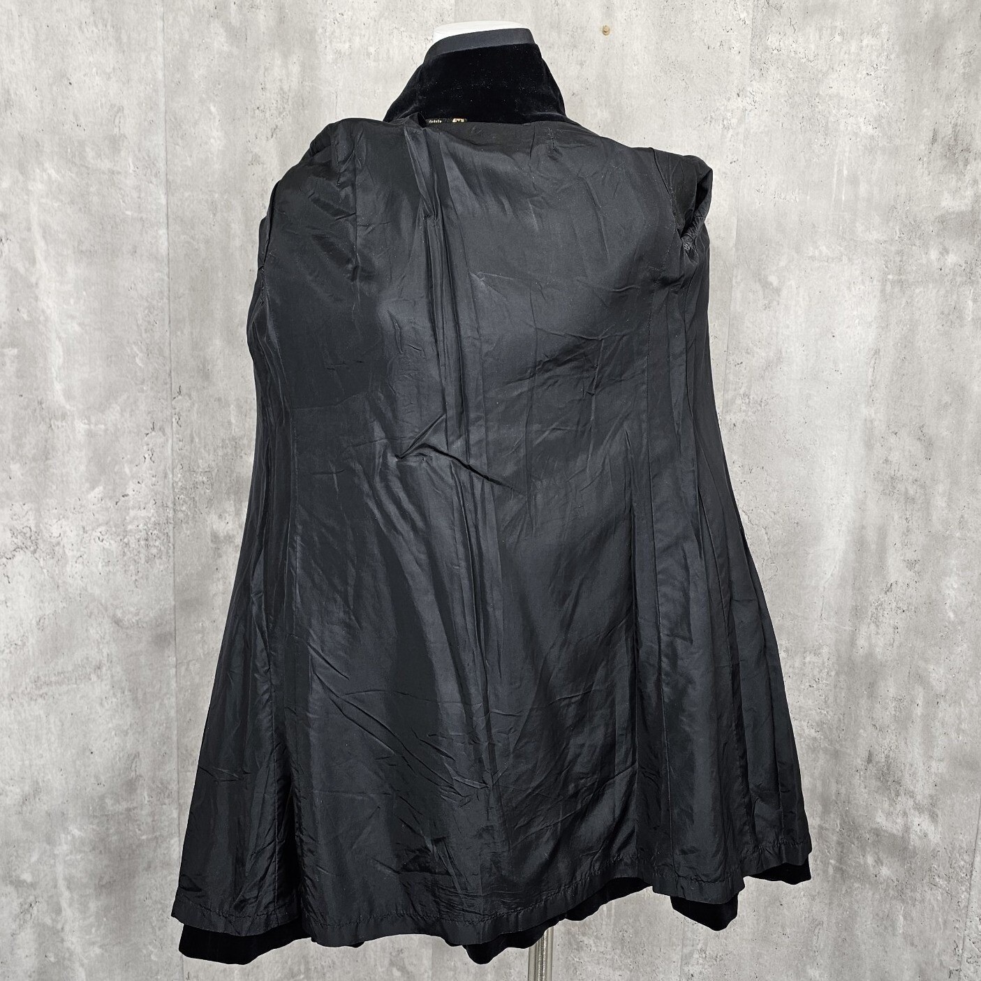 Vintage 60s Modelle Black Velveteen Pea Coat Gothic Victorian Mod Womens S