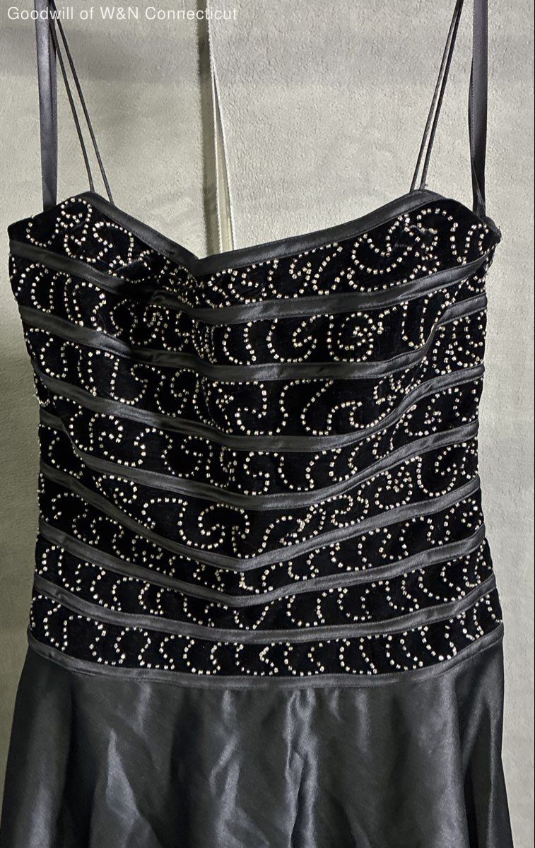 Vintage 90s JS Collections Women’s Black Beaded Bodice Evening Gown Sz 8