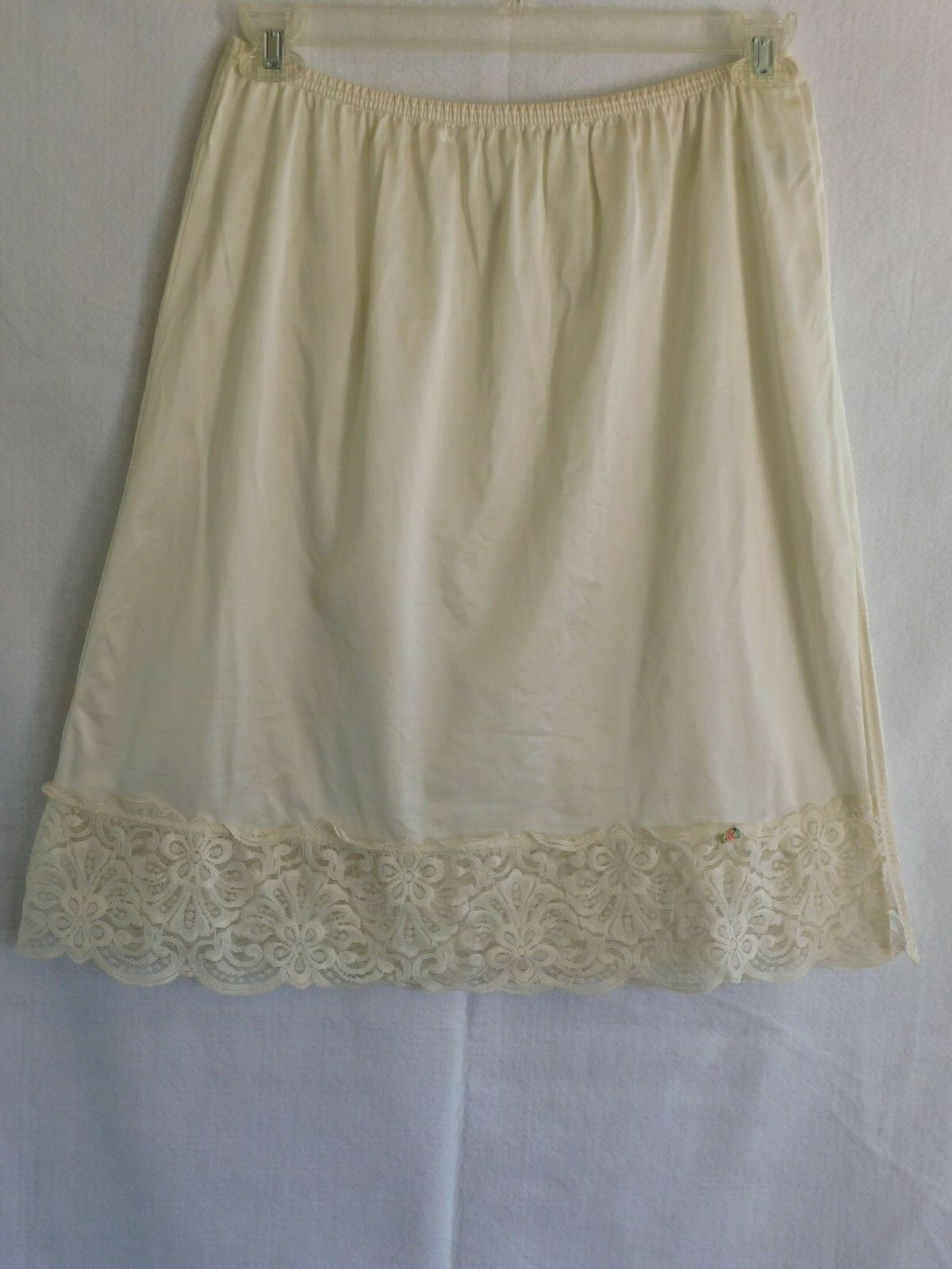 Vintage Applause Half Slip, Ivory Size Large 24″ Long with Side Slit