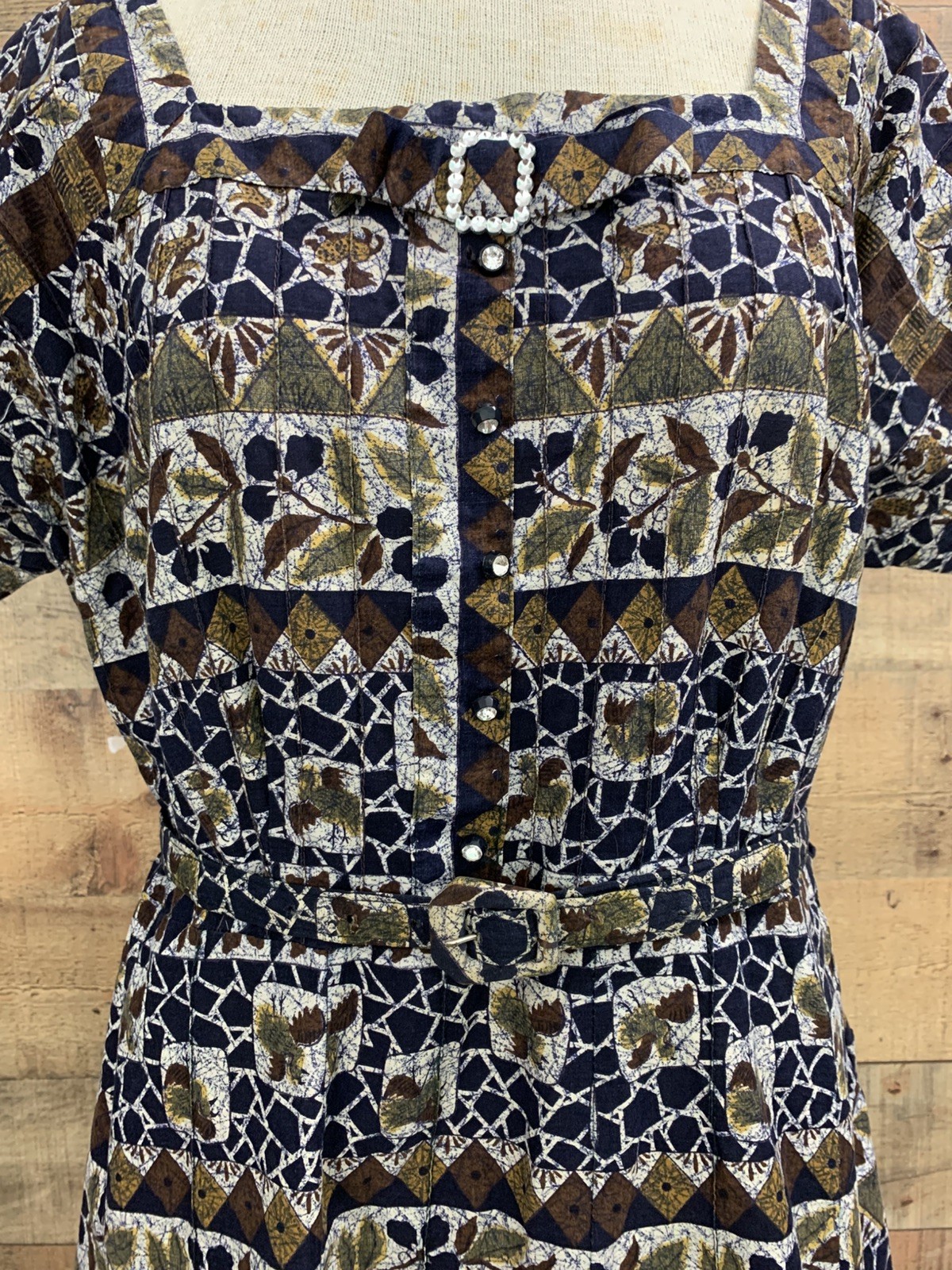 Vintage early 1950’s Batik Cotton Side Metal Zipper Belted Dress Bust 42”/35” W
