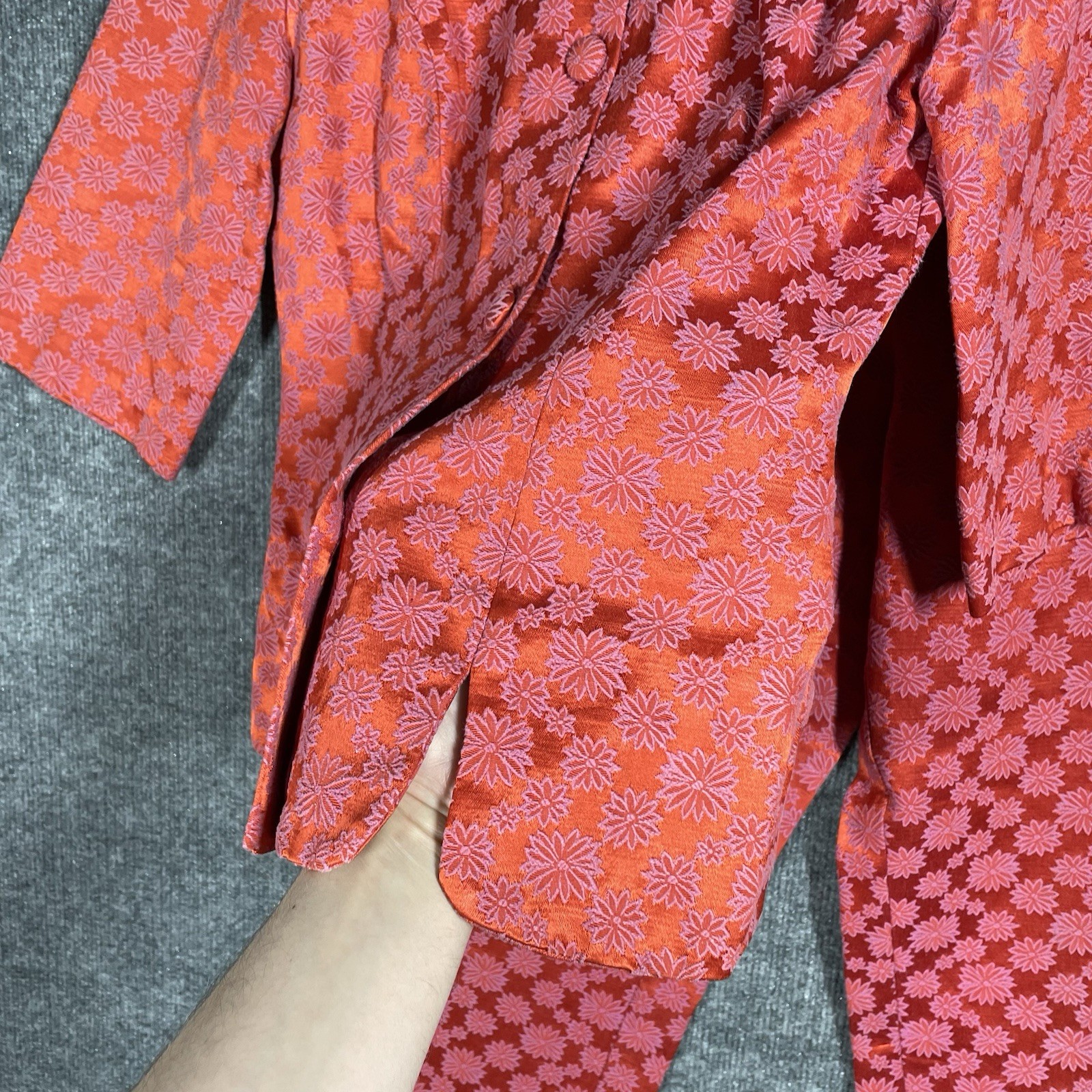 VINTAGE 60s Evelyn Pearson Lounge Suit Embroidered Silk Floral Mod Oriental