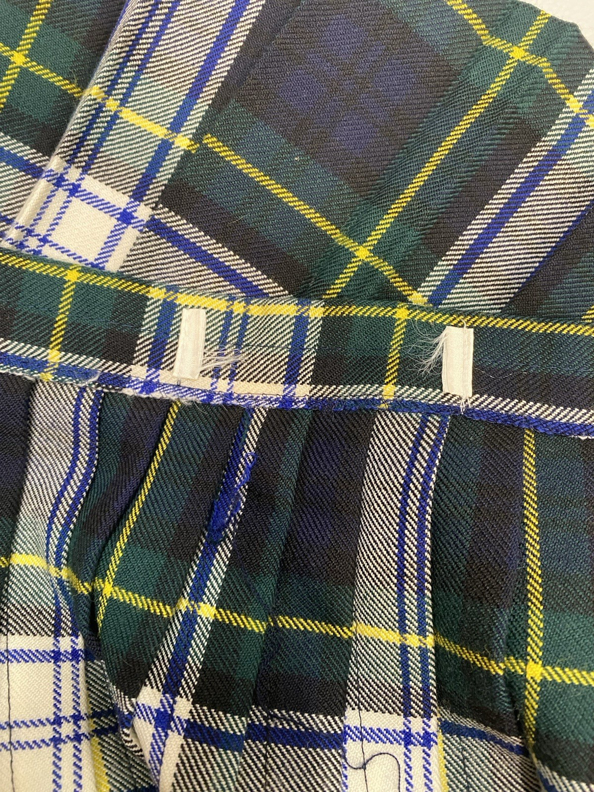 Vintage Tartan Skirt SIZE SMALL 8 plaid blue green kilt buckle midi pleated