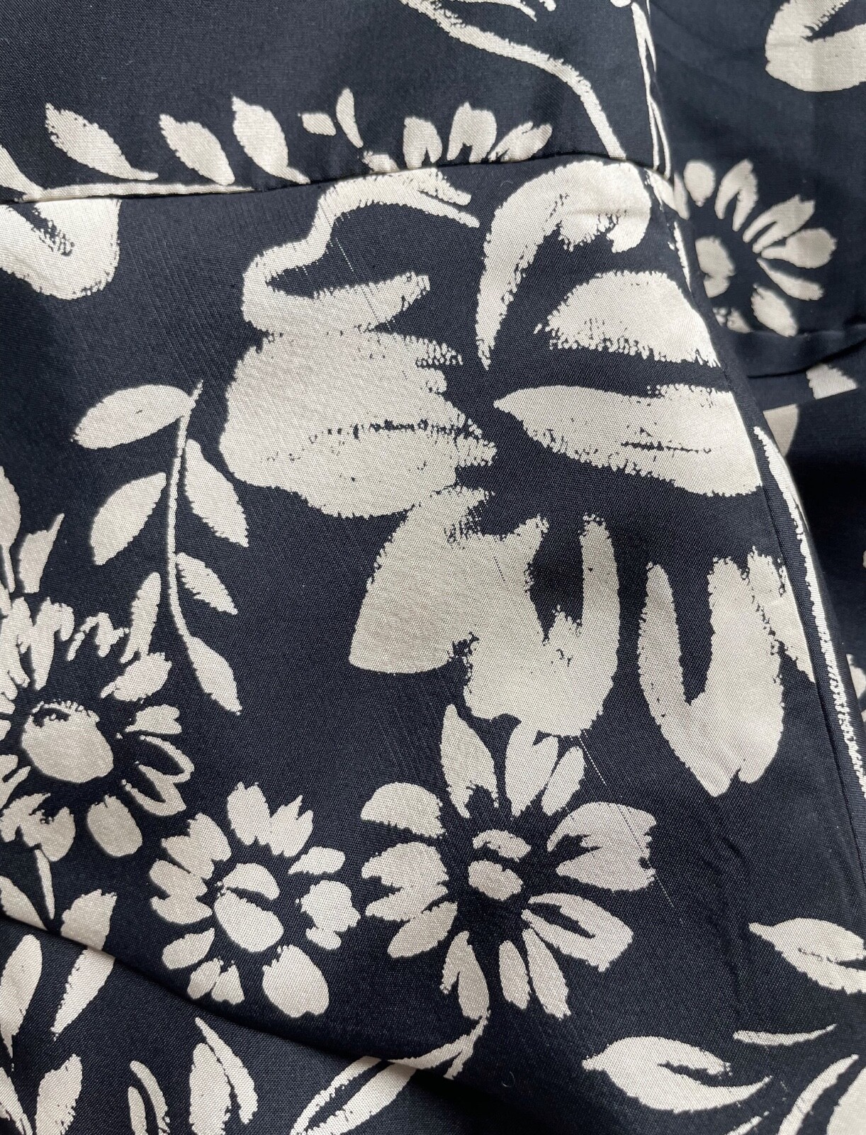 Gianni Versace Couture 1989 S/S Vintage Floral Black Tiered Silk Pencil Skirt
