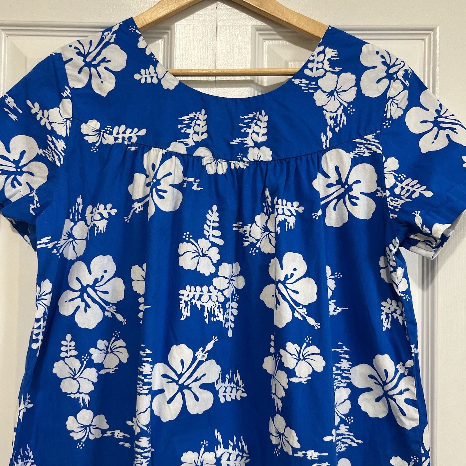 Vtg Ui-Maikai Traditional Hawaiian Muumuu Dress Blue White Hibiscus Size M/L