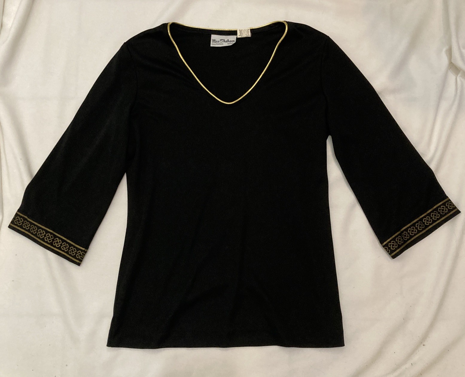 Vintage 70’s Miss Shaheen California Hawaii Style Polyester V Neck Top Tee Sz. 8