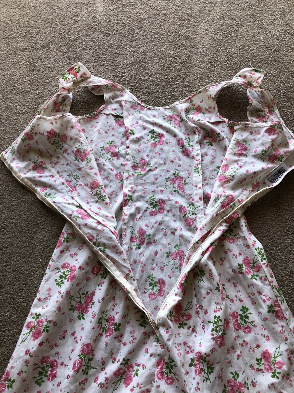 Vintage Trivia Charm Of Hollywood Prairie Dress Floral Roses White Cottagegore