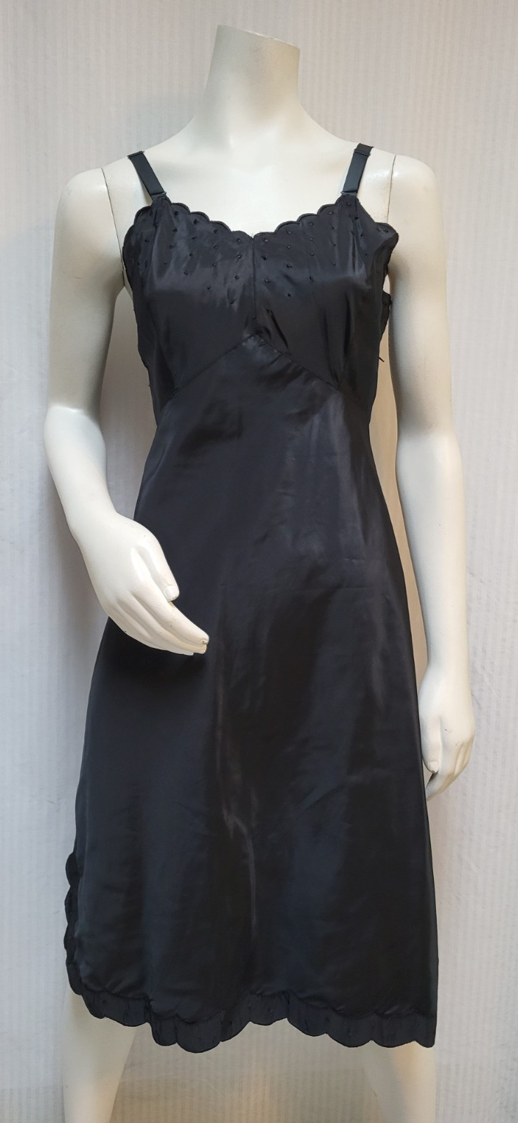Vintage 40/50s BARBIZON Candie Tafredda Black Full Slip Lingerie – Size M – EUC