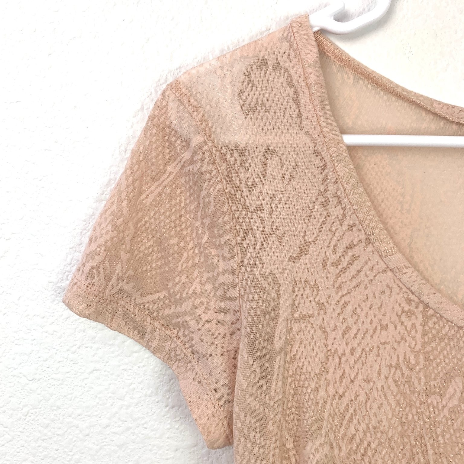 Y2K BKE Sheer Snakeskin Print Light Pink Gold T-Shirt Women’s L Canada Layering