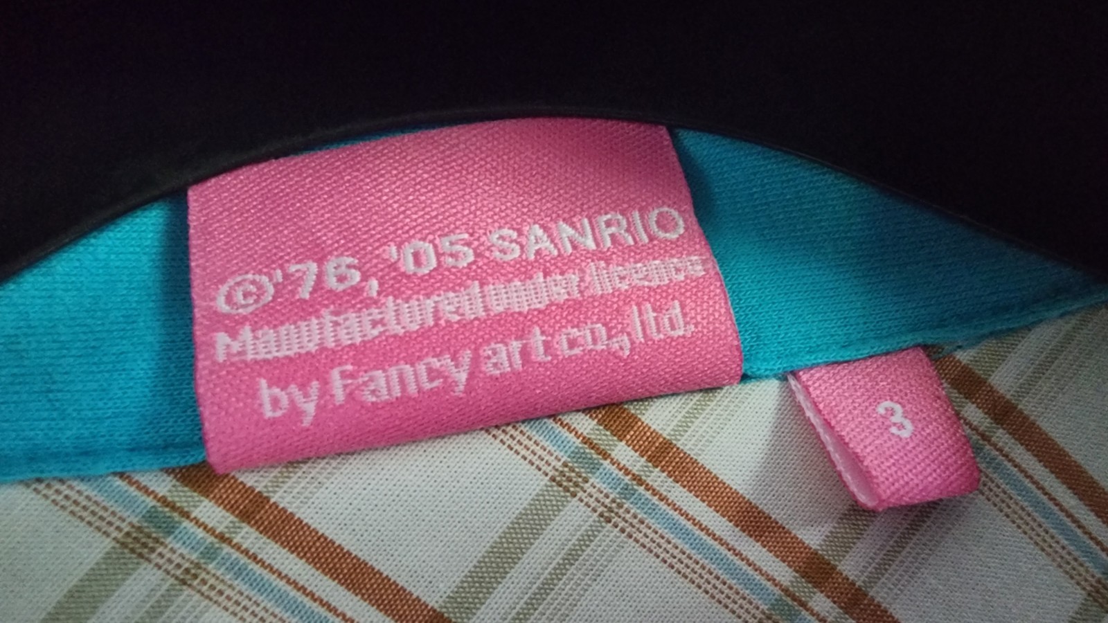 Vintage 2005 Hello Kitty Sanrio shirt blouse beige plaid Y2K Heisei Retro Kawaii