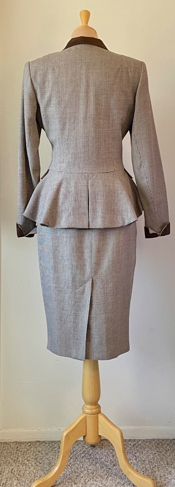 Vintage 90s Norma Kamali 6/8 Houndstooth Peplum Skirt Suit Brown Satin Trim