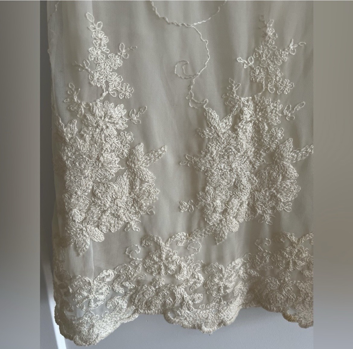 Vintage 90’s NC Love ivory embroidered dress. Size L. Great Condition