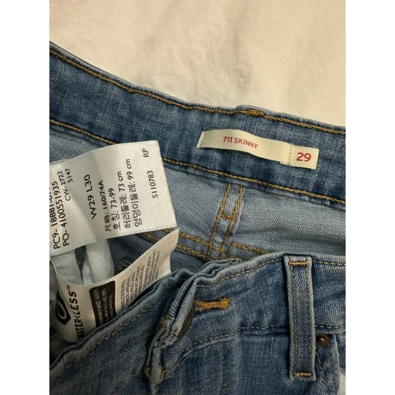 Levis Woman’s 711 Skinny Jeans SZ 29×30