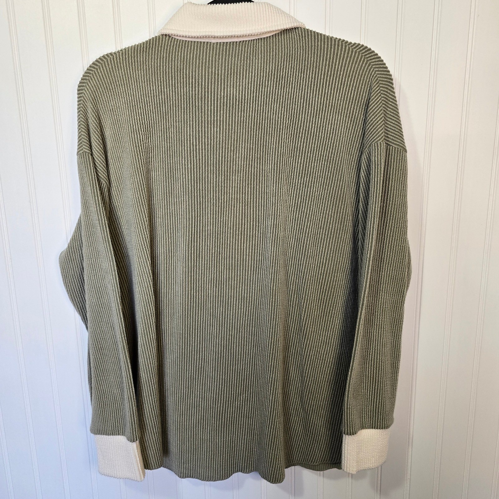 BKE Boyfriend Ribbed Colorblock Shacket Olive Green Cream XS MBK24143 Youth