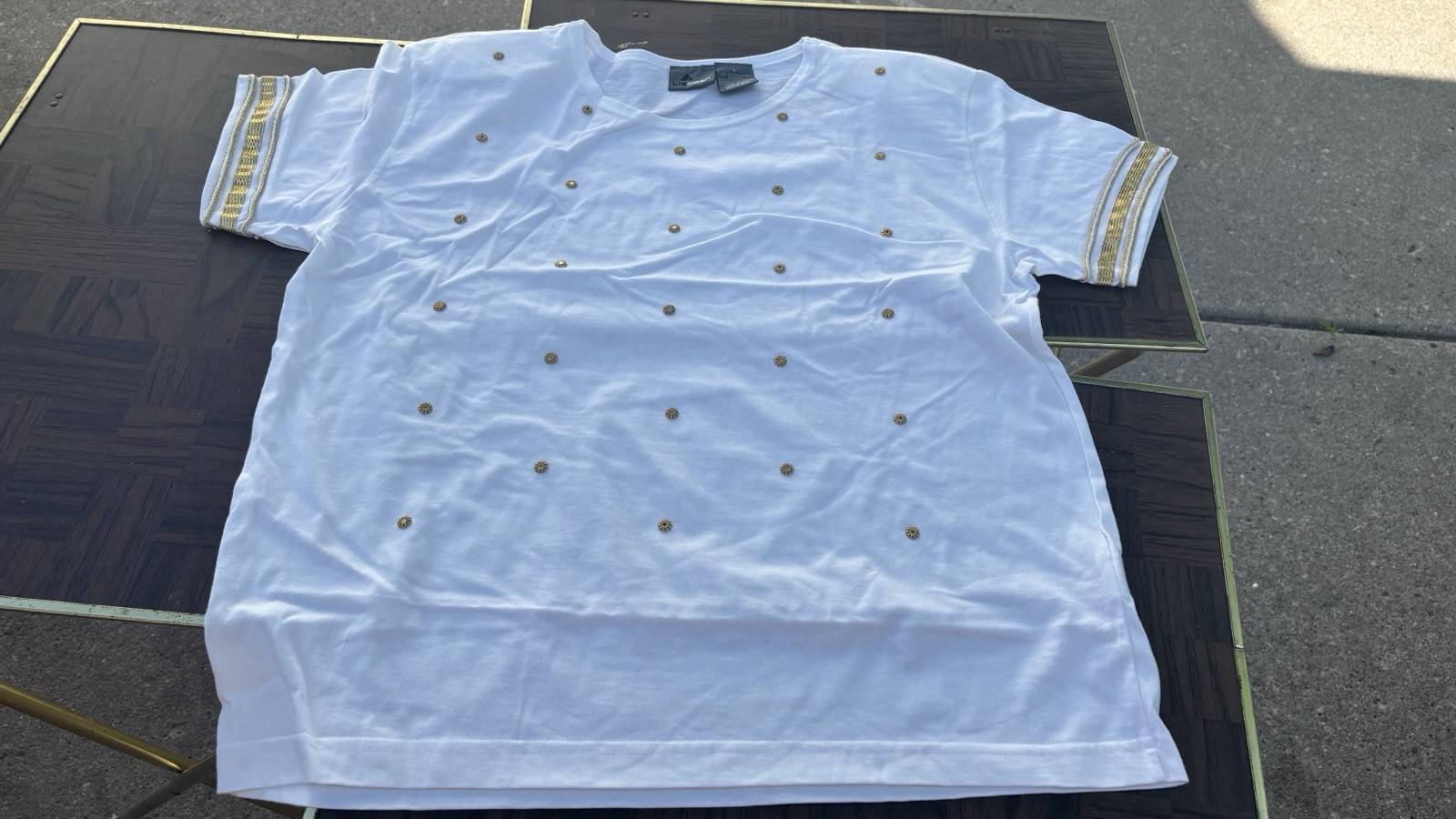VTG Liz Claiborne Short Sleeve Top Gold Rivets 100% Cotton Coastal Grandmother