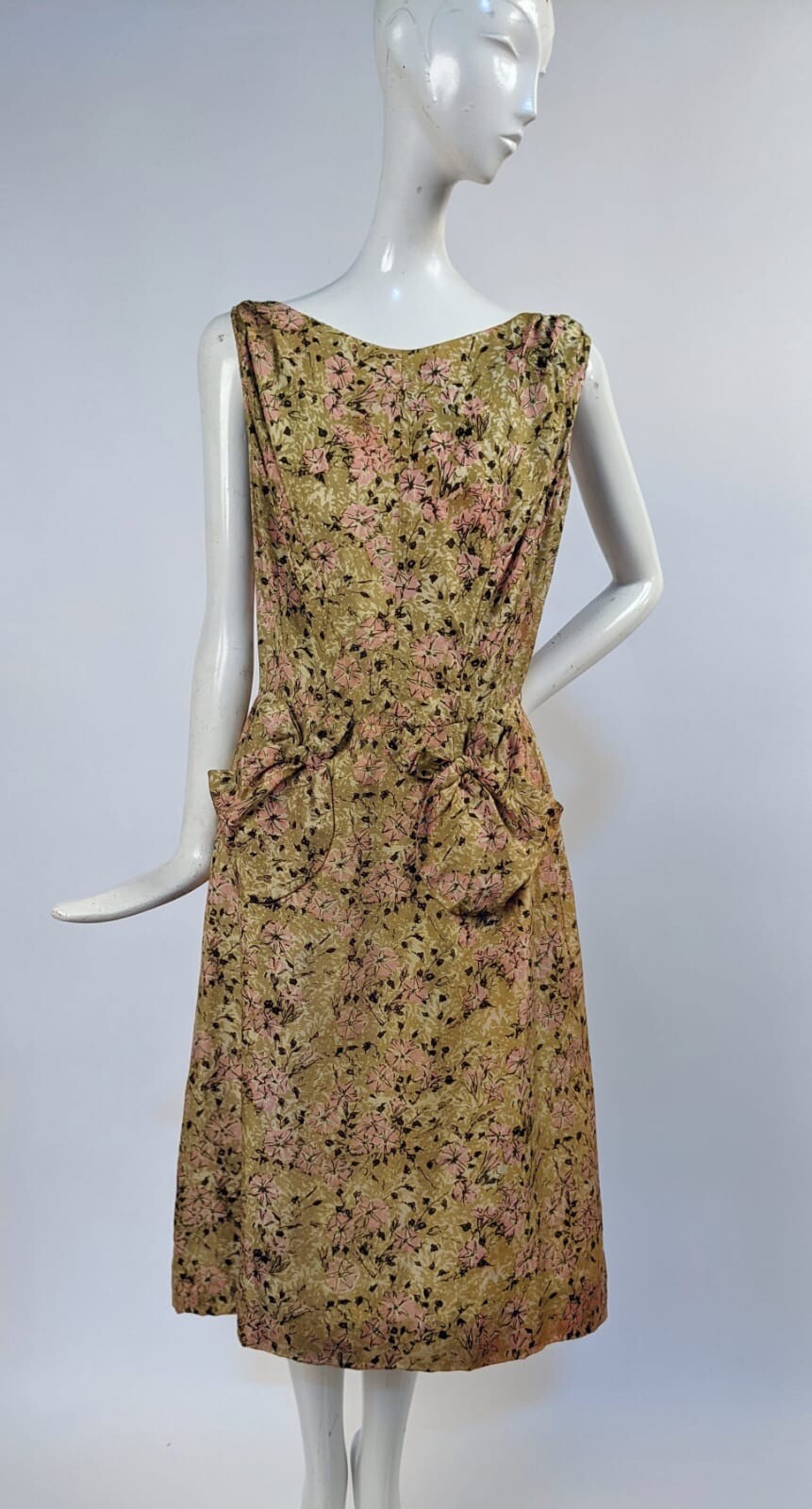 VINTAGE 1950’S HATTIE CARNEGIE FLORAL PRINT SILK DRESS & JACKET ENSEMBLE