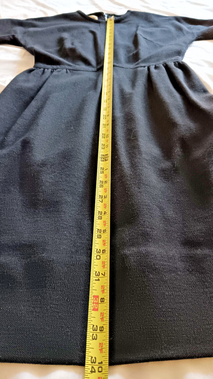 VINTAGE EARLY 1960’S HELEN WHITING LITTLE BLACK DRESS SHEATH GOOD HOLES SZ 6-8?