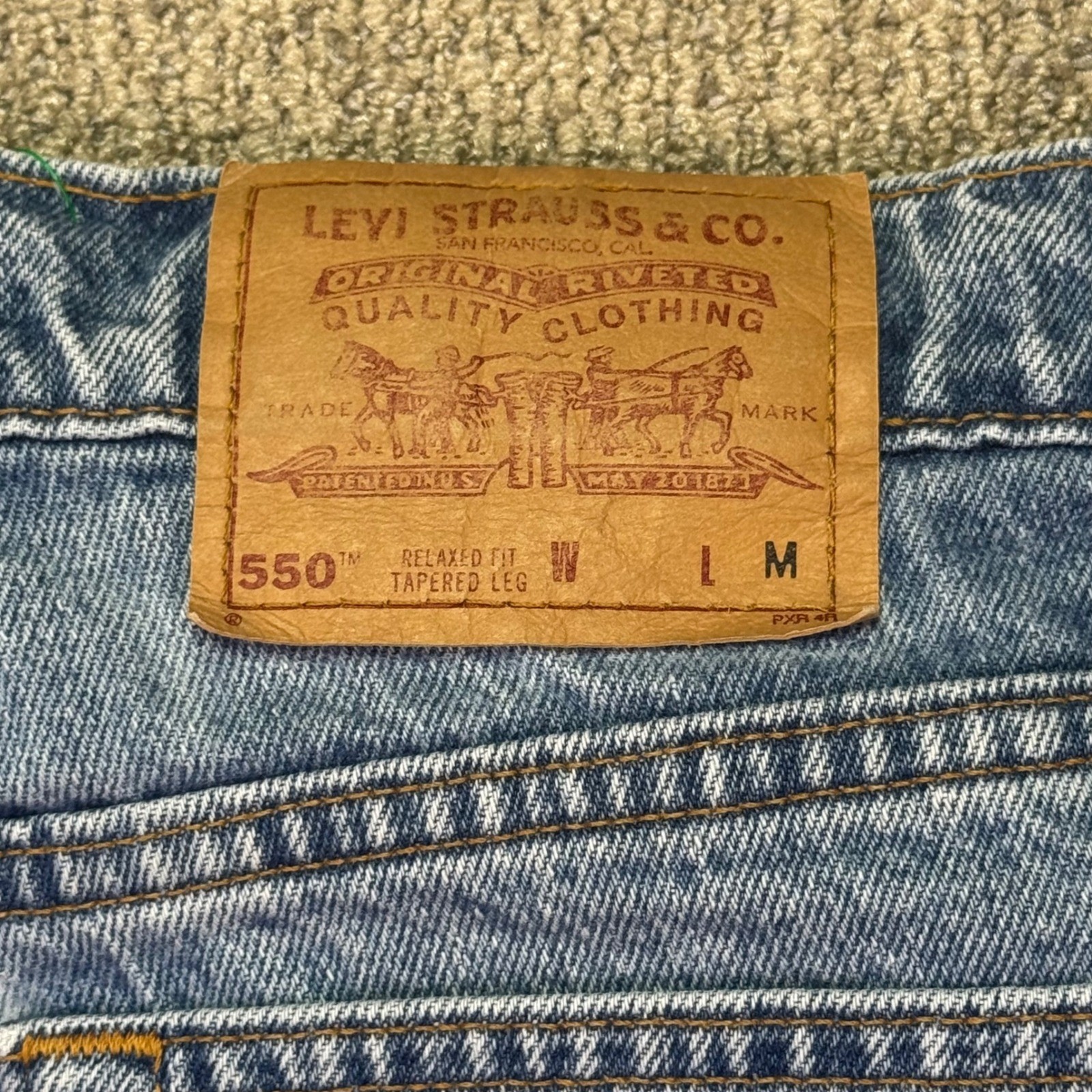 Vintage 90s Levi’s 550 Relaxed Tapered Mom Jeans High Waisted USA Made Sz 16