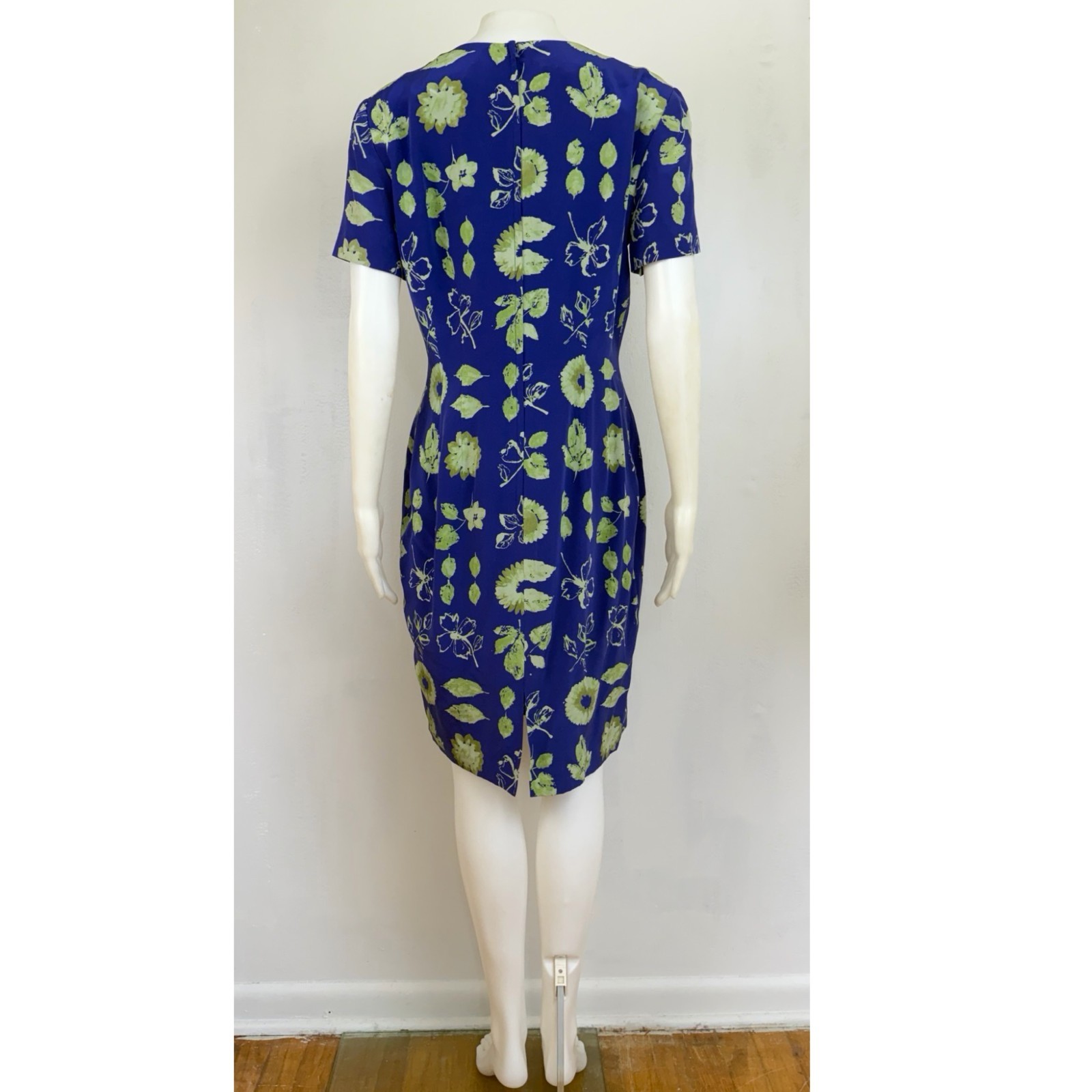 Vintage Silk Floral Sheath Dress Size Medium 90s Maggy London Indigo/Green Frock