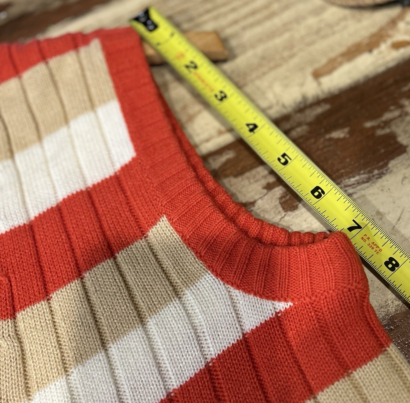 Vintage Retro Women’s Made In Taiwan Sweater Vest Great Fashion Piece size Large