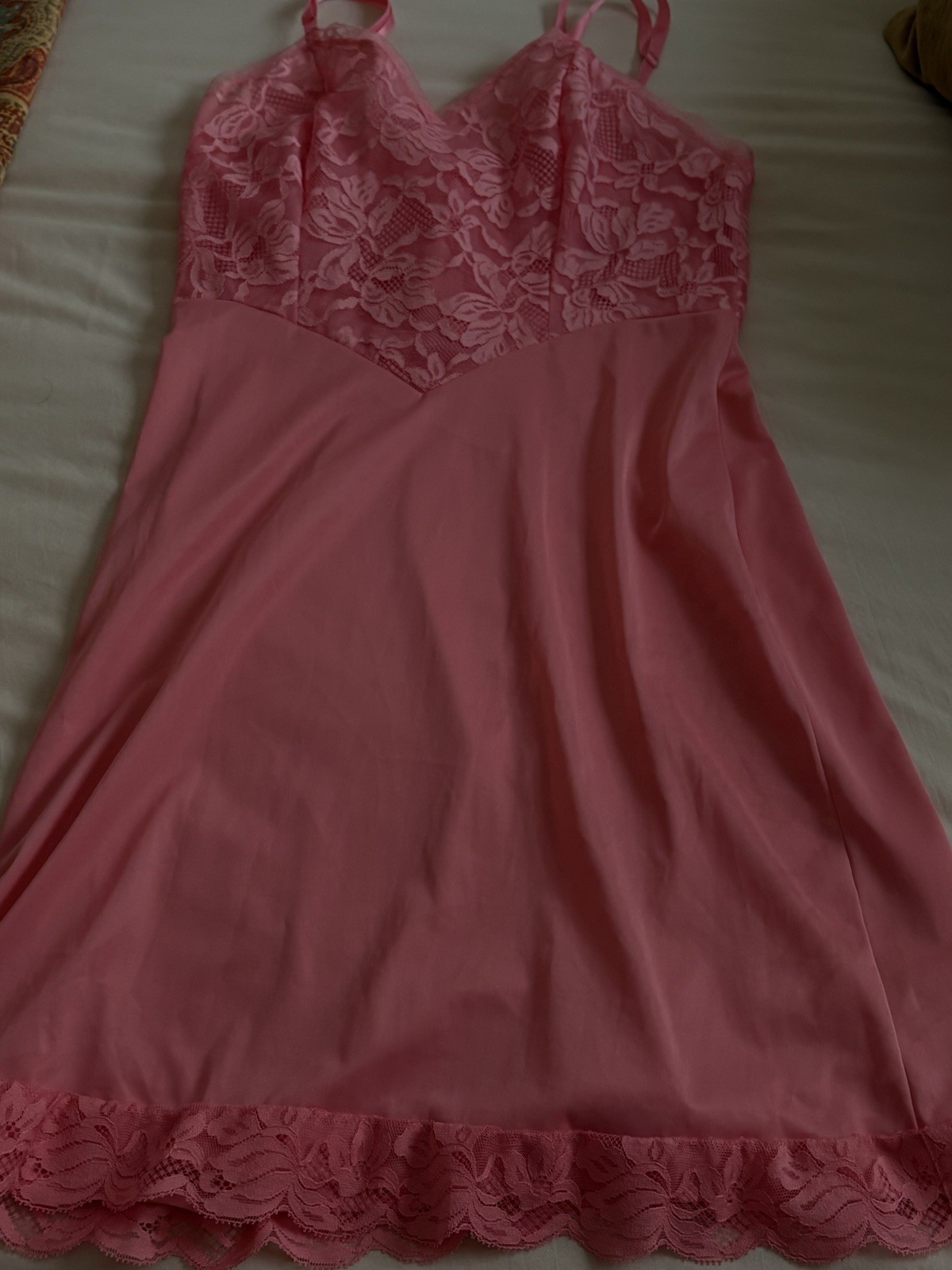 Vtg Vanity Fair Apricot Pink Lace Slip Dress Lingerie S 34 Nylon Tricot Coquette