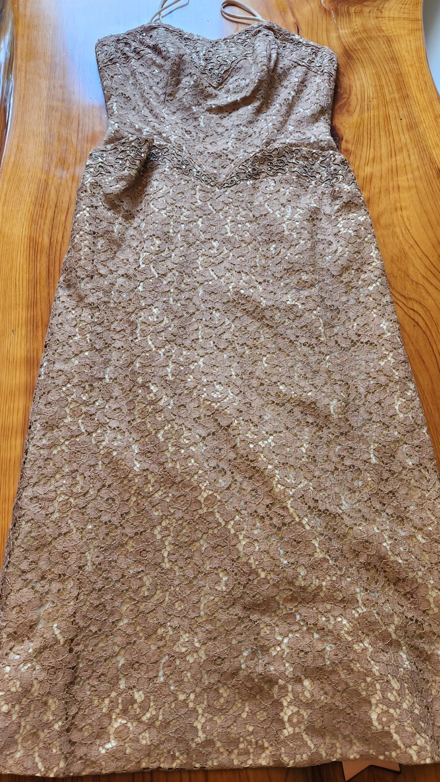 Beautiful Vintage Blush And Cream Lace Embellished Dress Size Small With Pockets