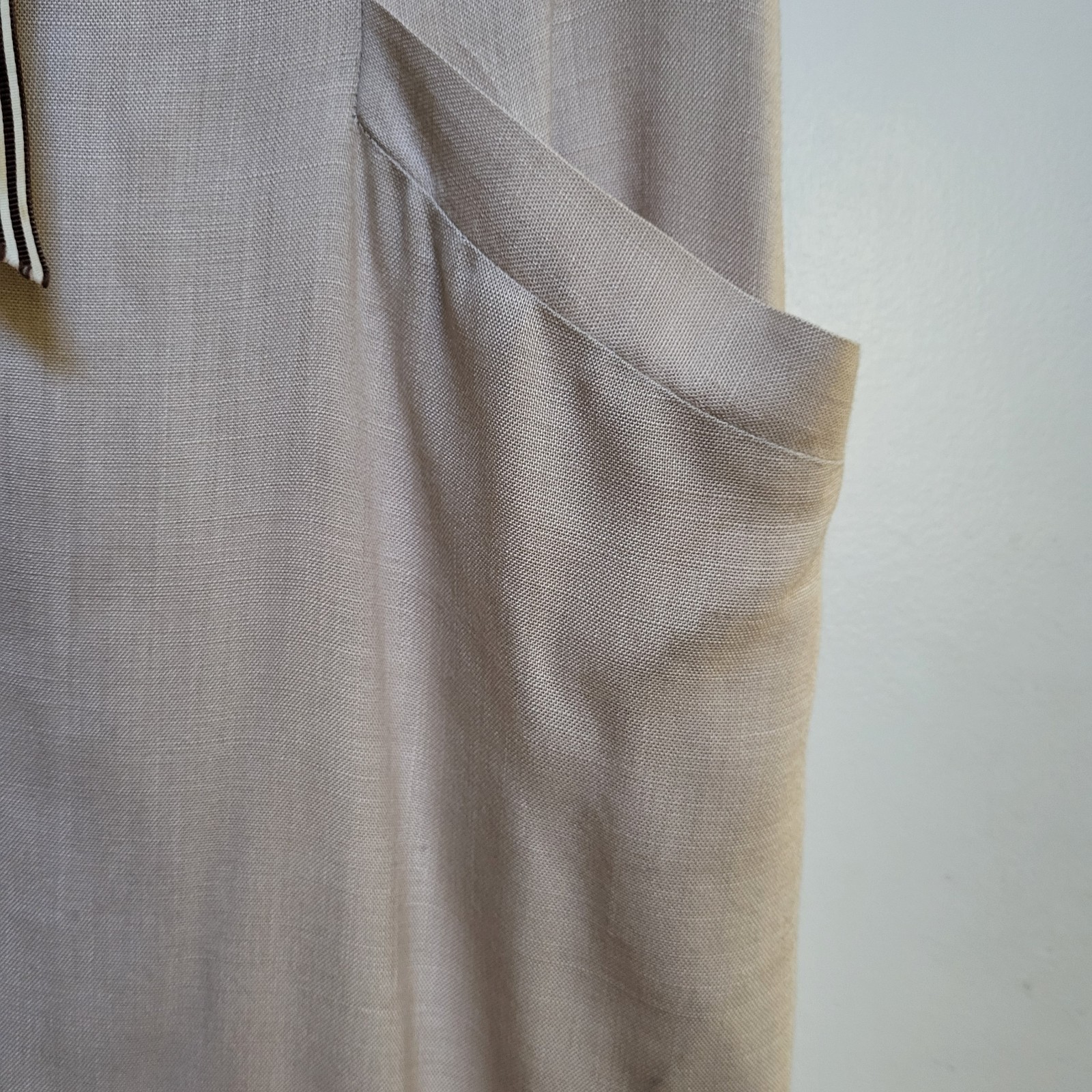 VTG Minx Modes Dress 60’s Beige Point Collar Pin Stripe Silk Scarf Retro