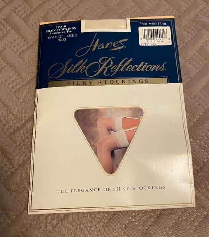 Vtg Hanes Silk Reflections Silky Garter Stockings 2 Pairs Pearl