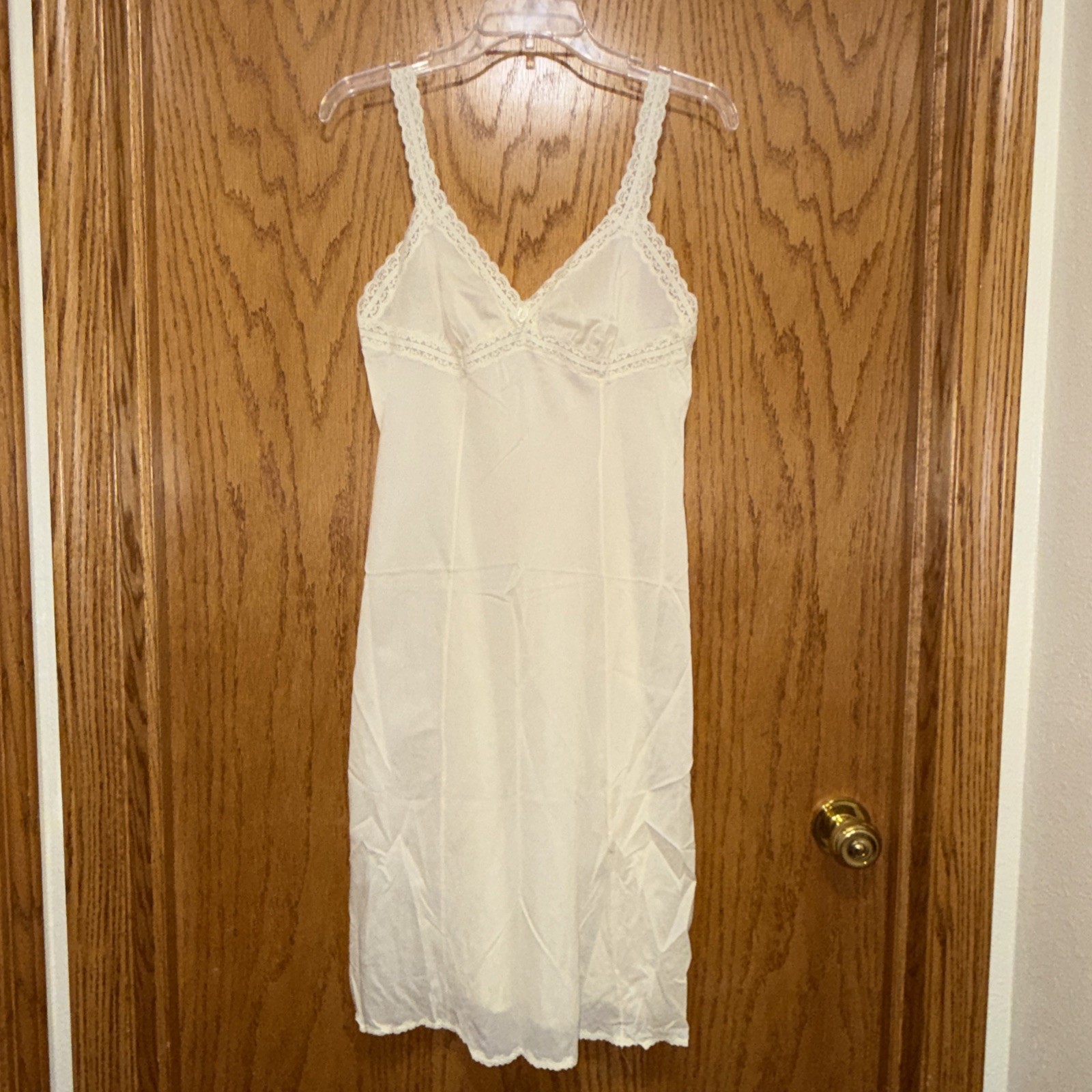 Vintage Olga Secret Hug 34 Ivory full slip lace trim Style 976F woven nylon USA
