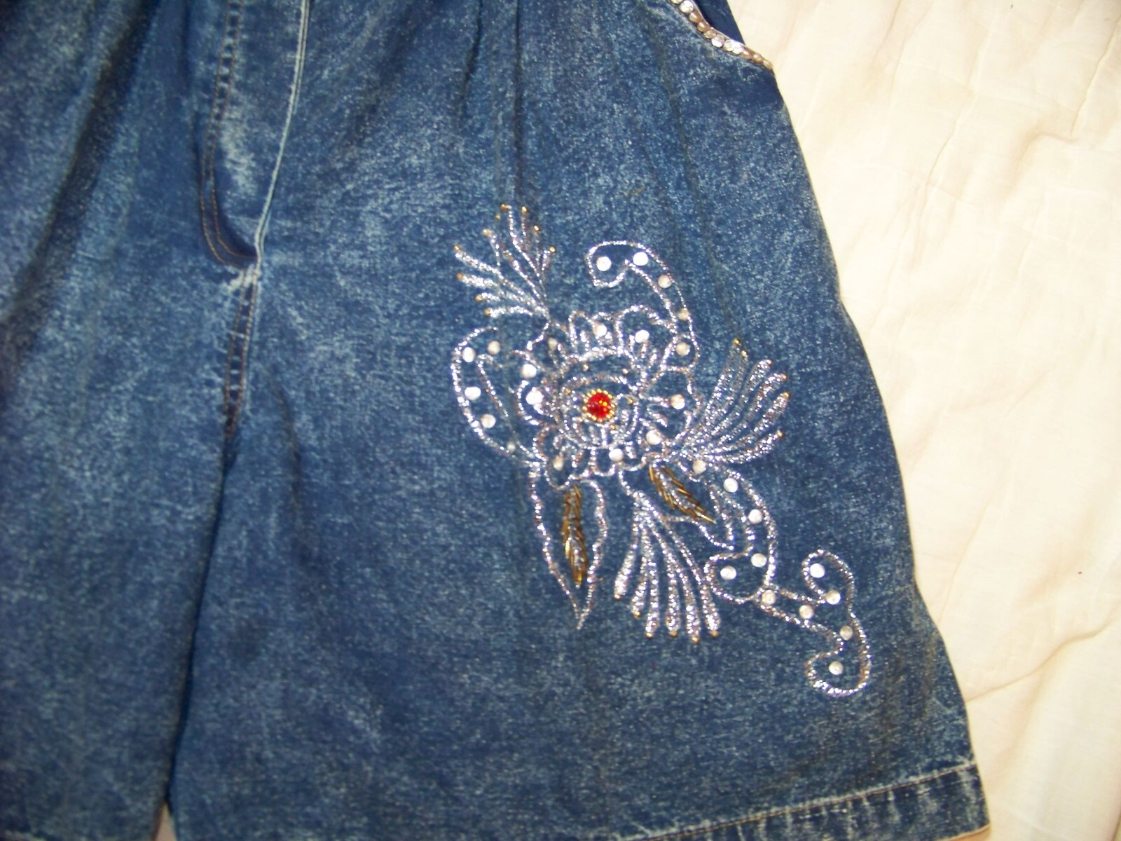 Women’s Vintage Prett Bleu Embellished Acid Wash Denim Shorts – M – „Mom Shorts”