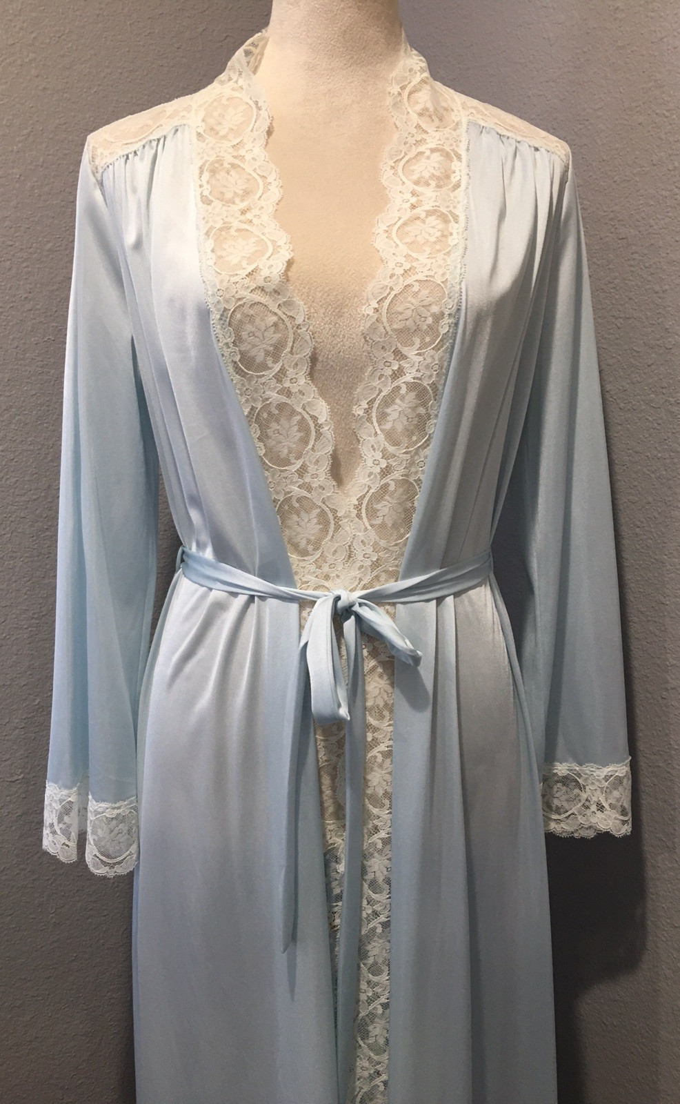 Vtg Olga Style 94007 Fair Blue Nylon Long Robe S