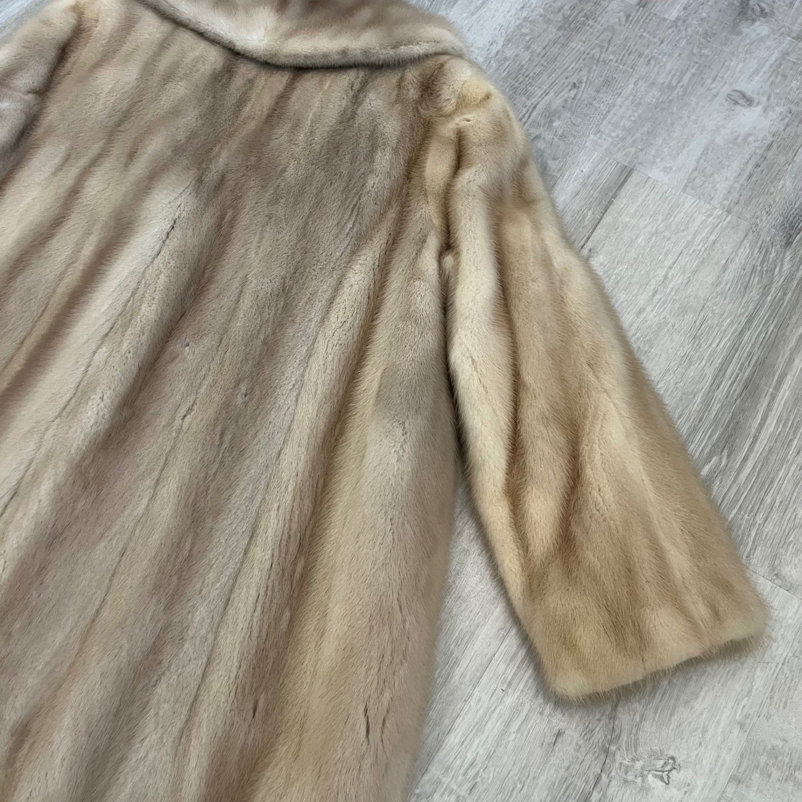VTG EMBA Hope Natural Pale Blue Beige Mink Fur Coat Royal Quality Kreuzer Fur