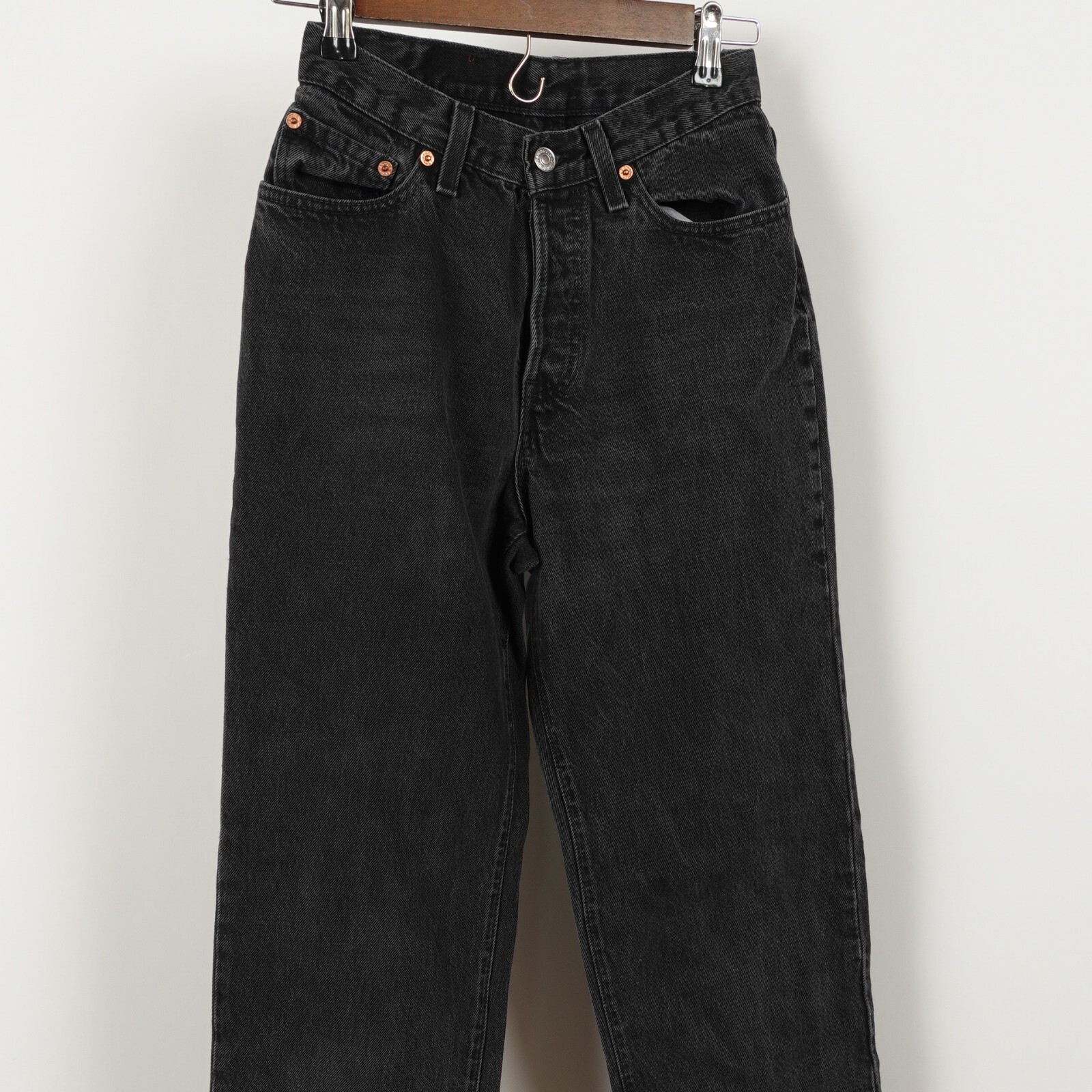 Vintage 90s Levi’s 501 18501-0660 Womens Black Denim Jeans Made in USA 5 L 24×33